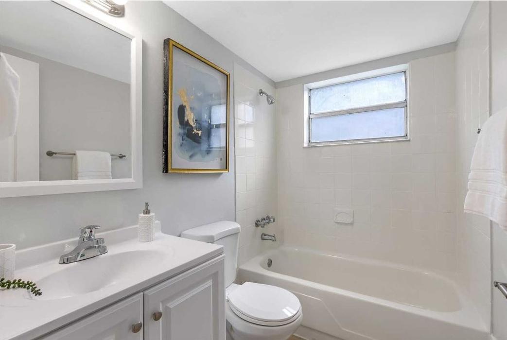 Amberstone Apartments - Pompano Beach, FL