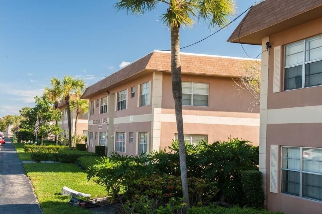 Amberstone Apartments - Pompano Beach, FL