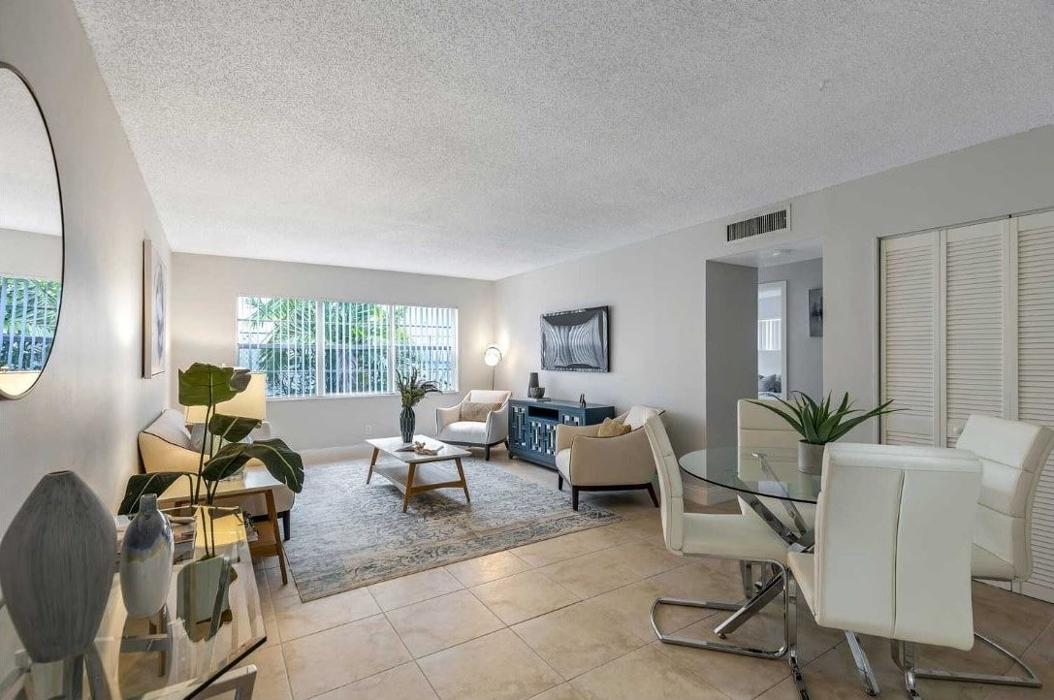Amberstone Apartments - Pompano Beach, FL