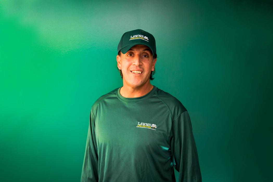 Lawns Unlimited Ltd Logo