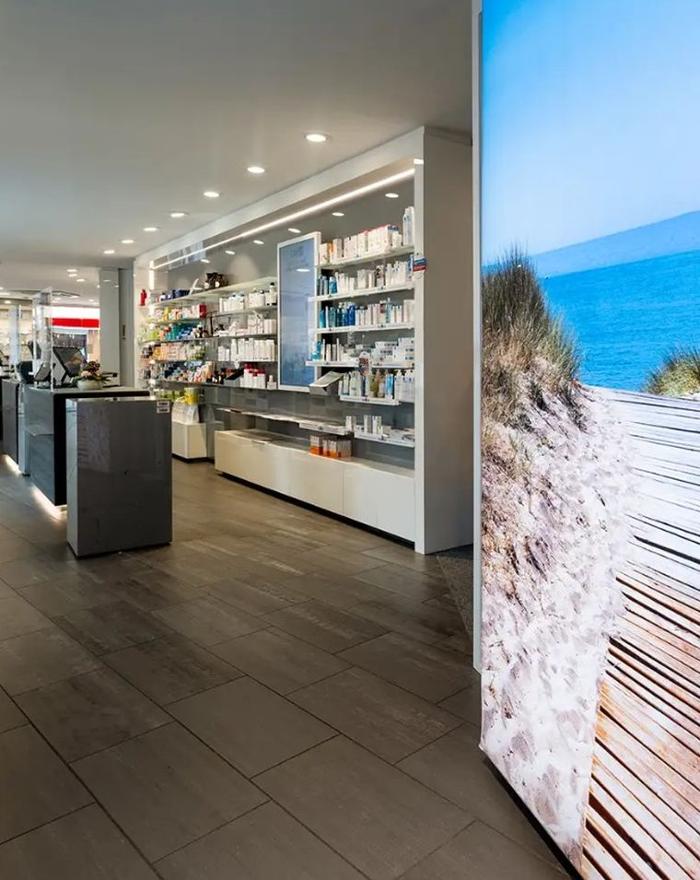 St. Josef-Apotheke, Breuerstraße in Köln