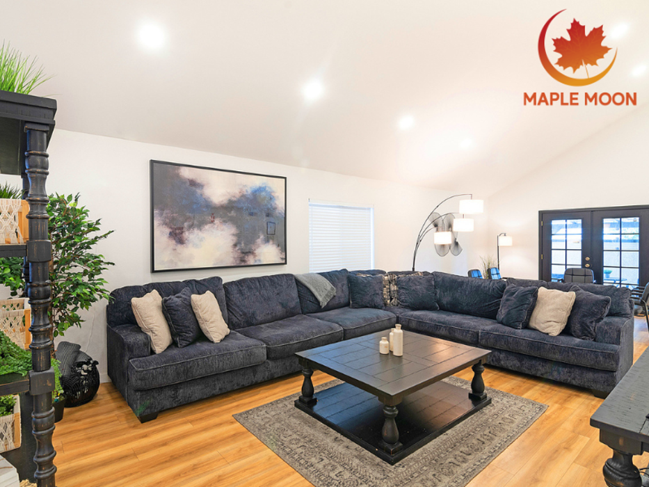 Maple Moon LLC - Winnetka, CA