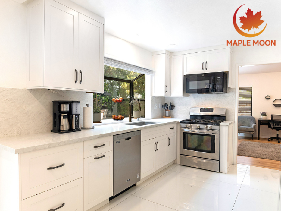 Maple Moon LLC - Winnetka, CA