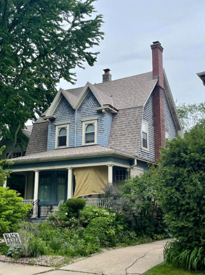 Milwaukee Roofing Image