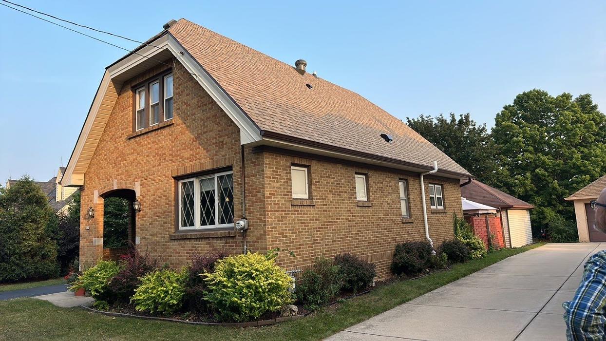 Milwaukee Roofing Image