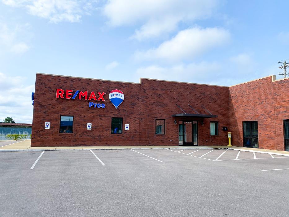 Re/max Pros - Lawrenceburg, TN
