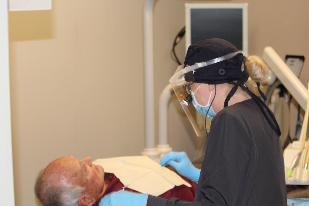 Dr. Fred Alger Periodontics & Dental Implants Image