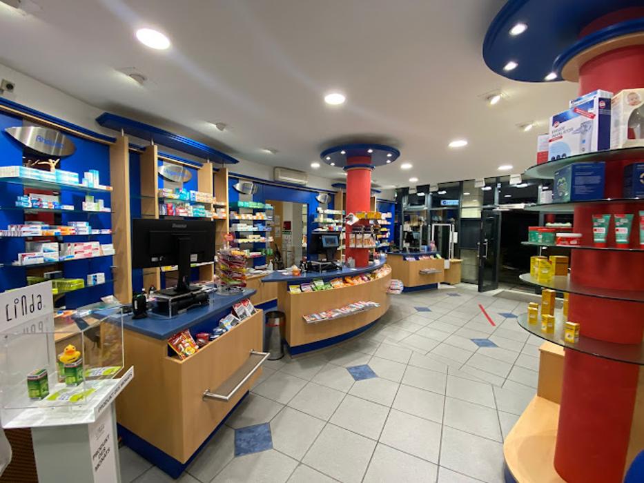 Sennestadt Apotheke, Reichowplatz in Bielefeld