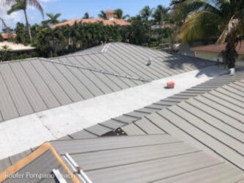 Gomez Roofing and Solar Image