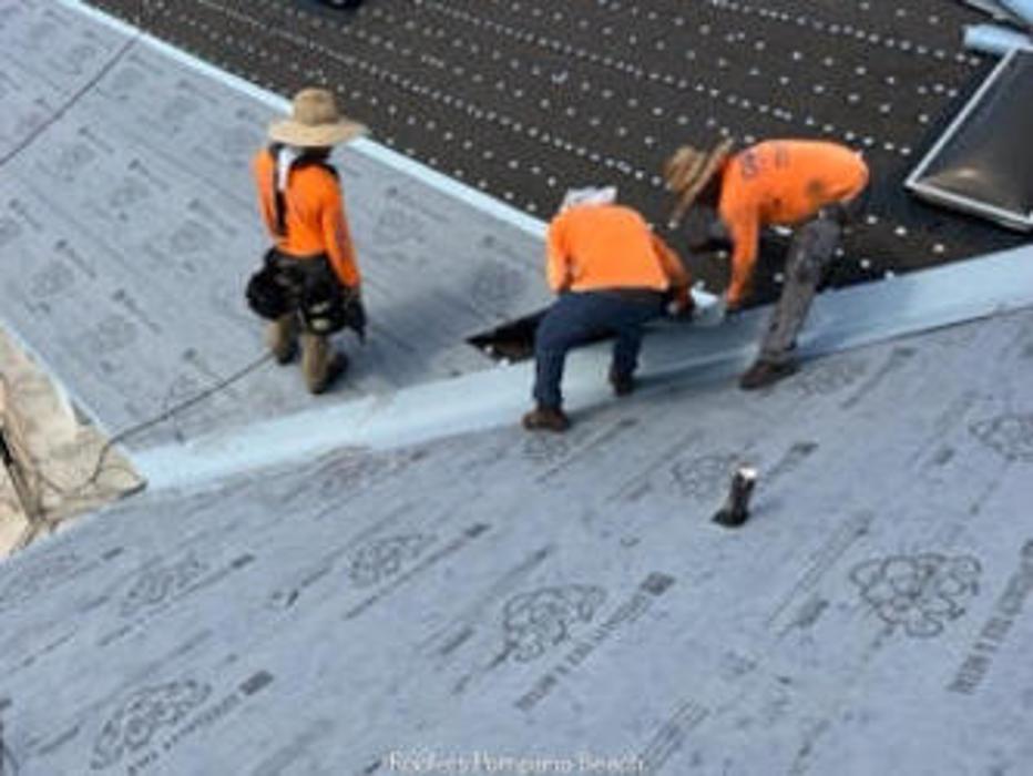 Gomez Roofing and Solar Image