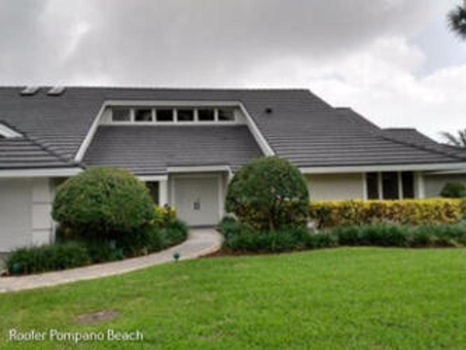 Gomez Roofing and Solar Image