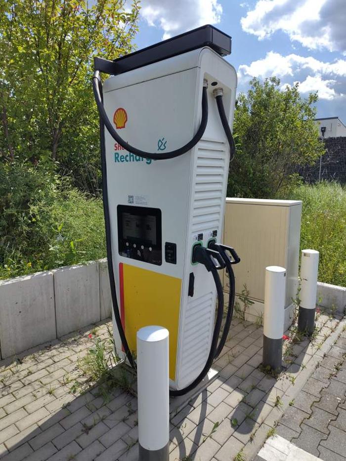 Shell Recharge Charging Station, Waldstraße in Geratal