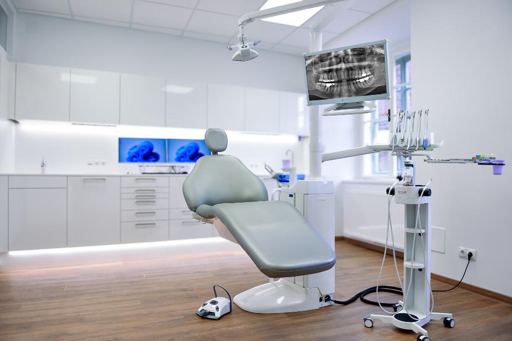 Zahnarztpraxis am Hauptplatz - Dr. med. dent. Lucian Petrascu, Sackstraße in Graz