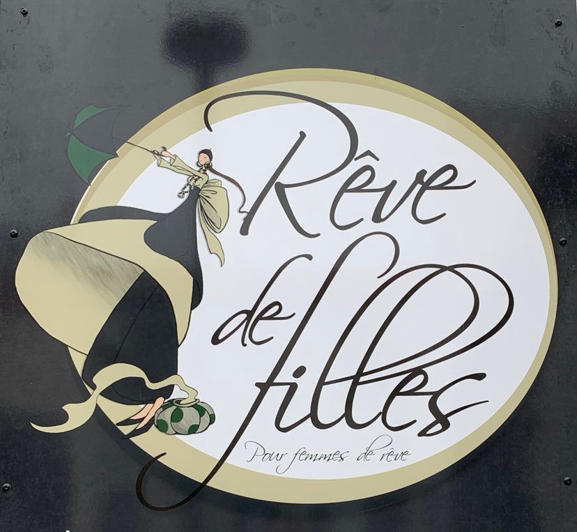 Rêve de Filles vêtement pour femme (détail)