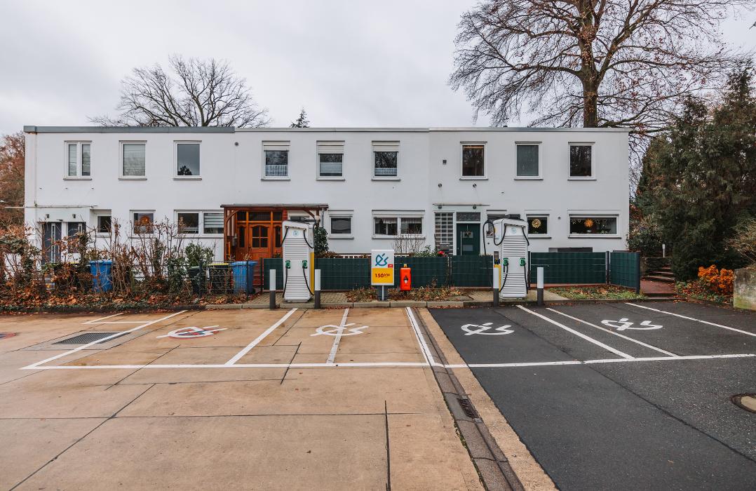 Shell Recharge Charging Station, Erlenstegenstraße in Nürnberg
