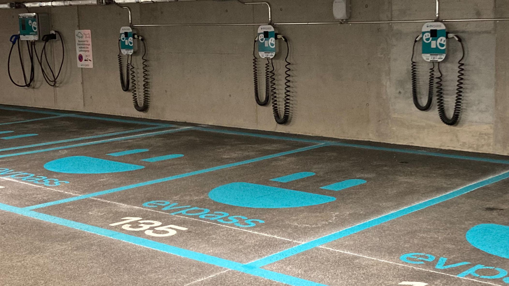 Shell Recharge Charging Station, Vulkanstrasse in Zürich