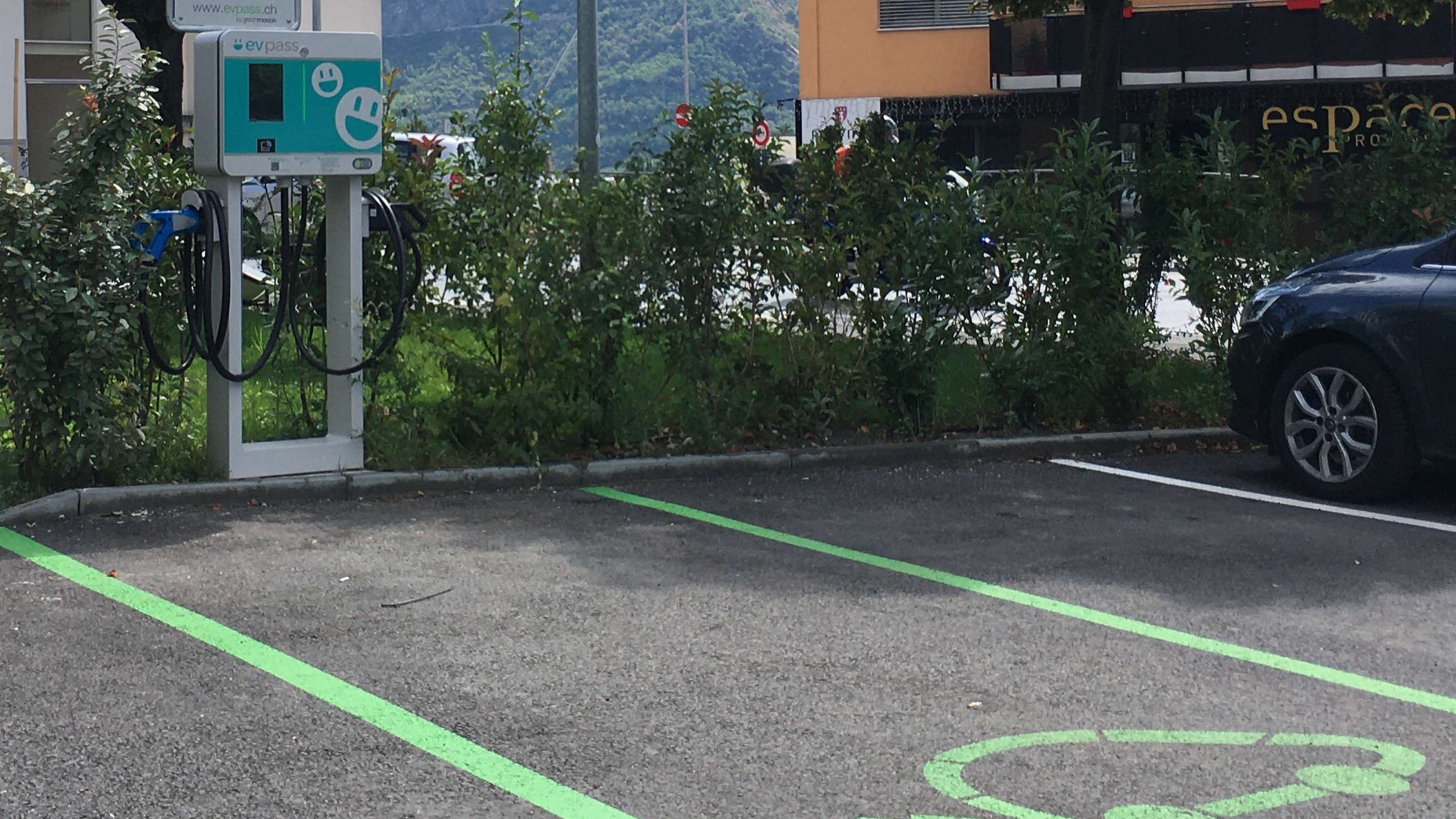 Shell Recharge Charging Station, Route de Sion in Sierre