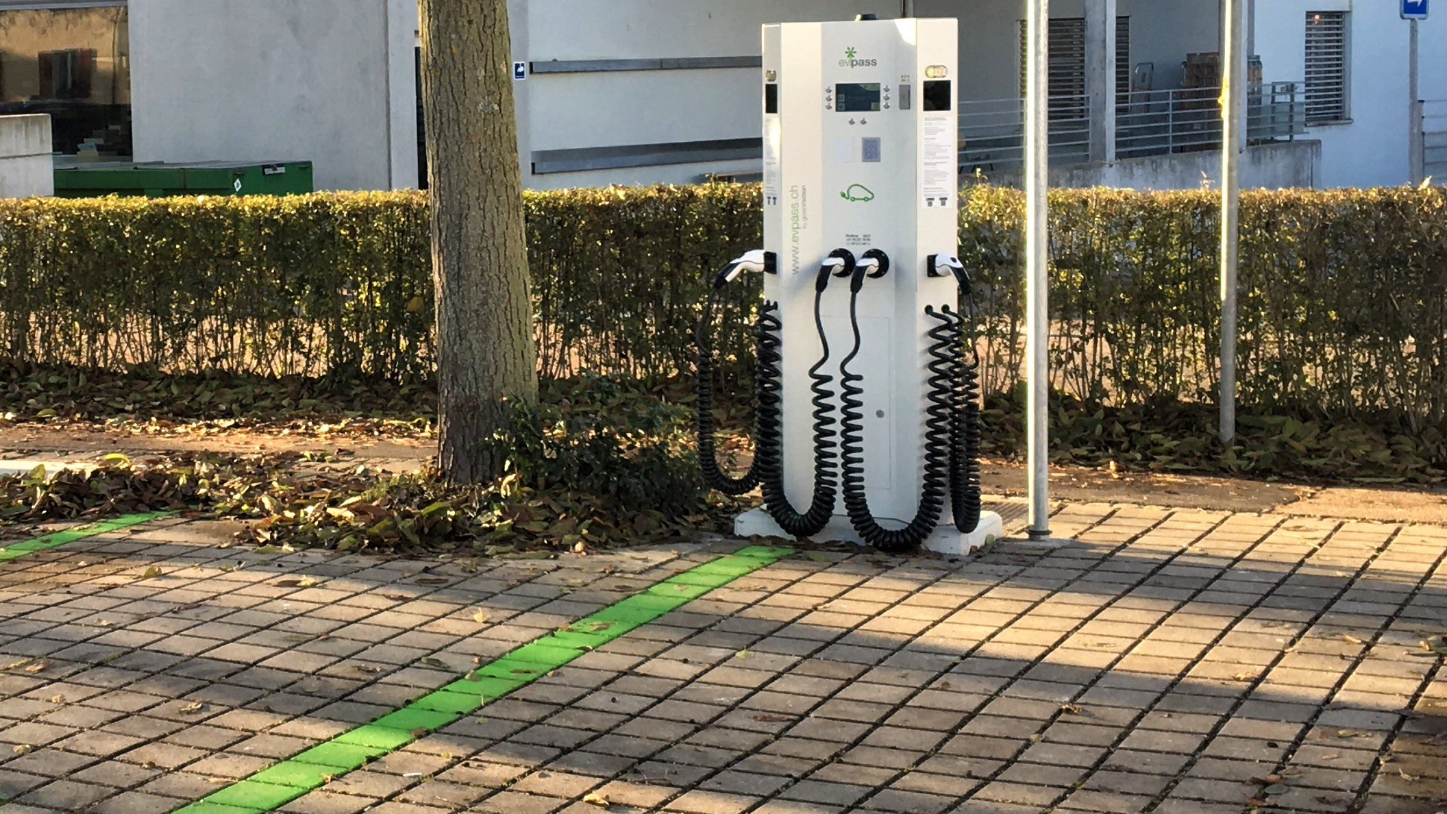 Shell Recharge Charging Station, Schulstrasse in Stein