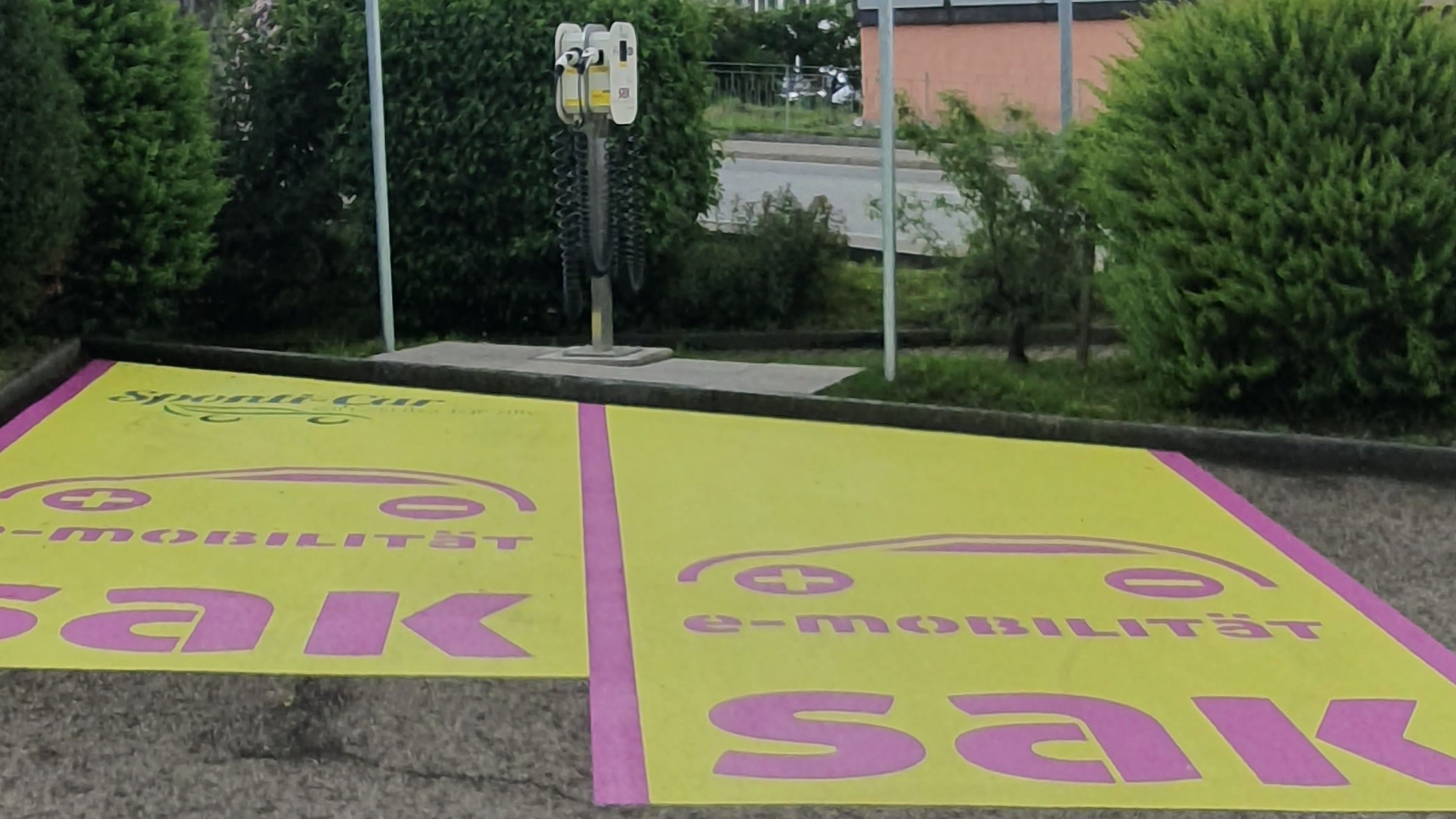 Shell Recharge Charging Station, Rütistrasse in Eschenbach