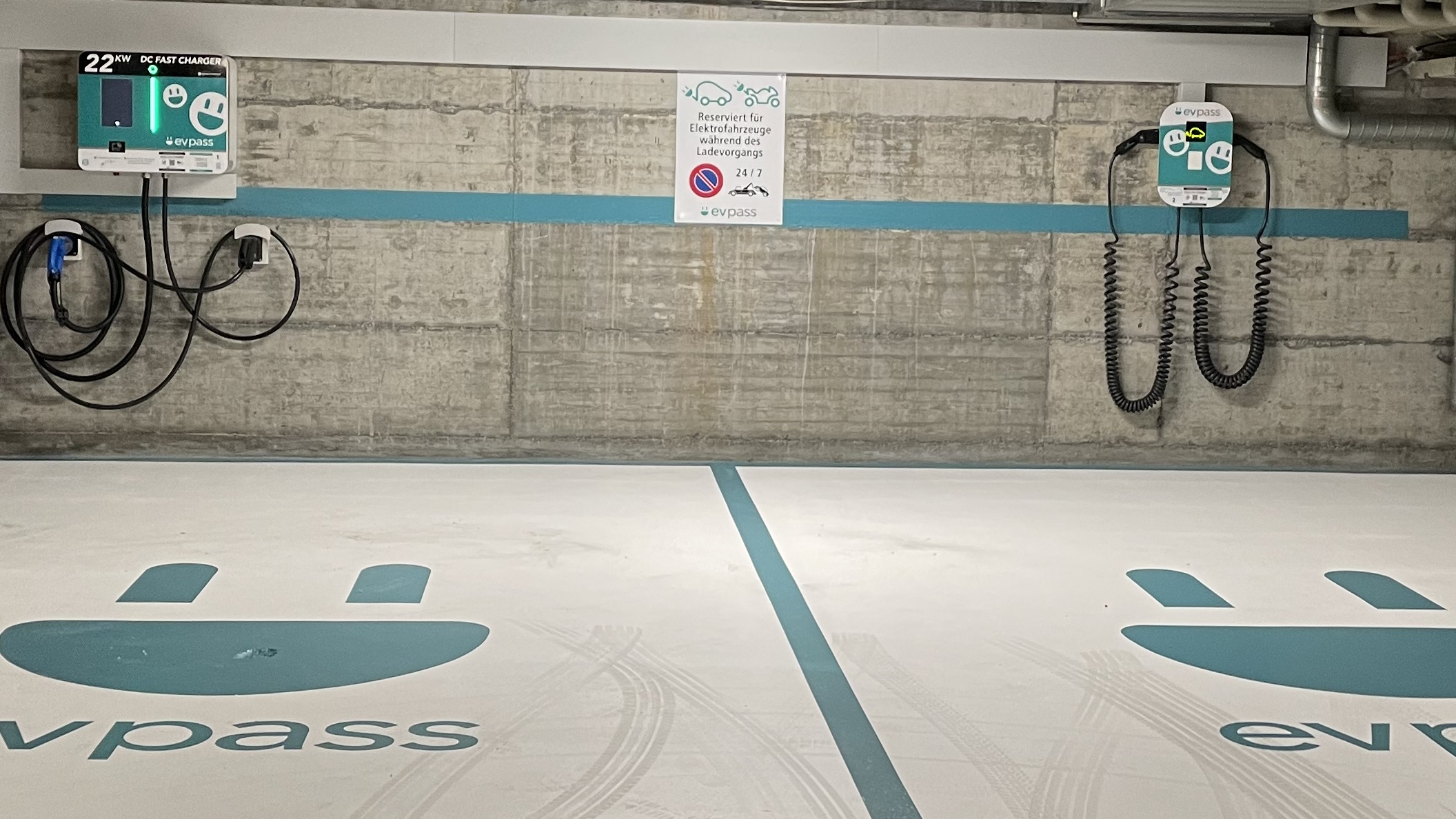 Shell Recharge Charging Station, Klosterstrasse in Engelberg