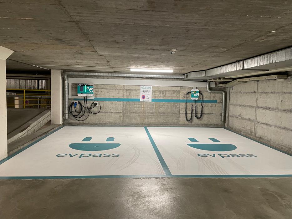 Shell Recharge Charging Station, Klosterstrasse in Engelberg