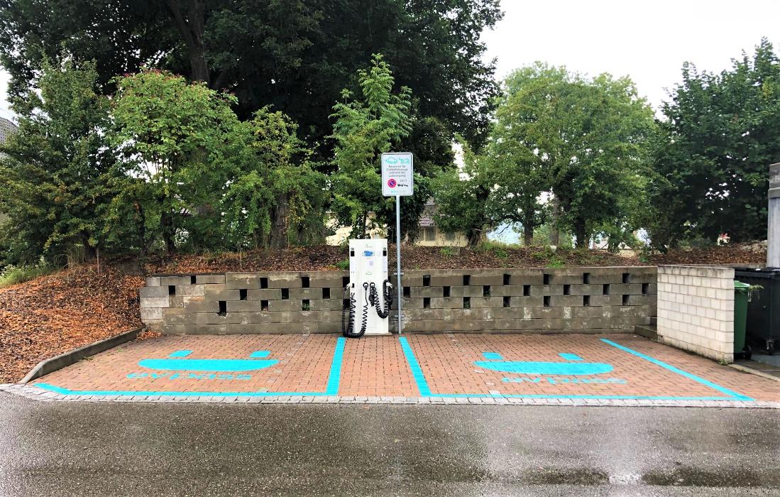 Shell Recharge Charging Station, Muntelierstrasse in Muntelier