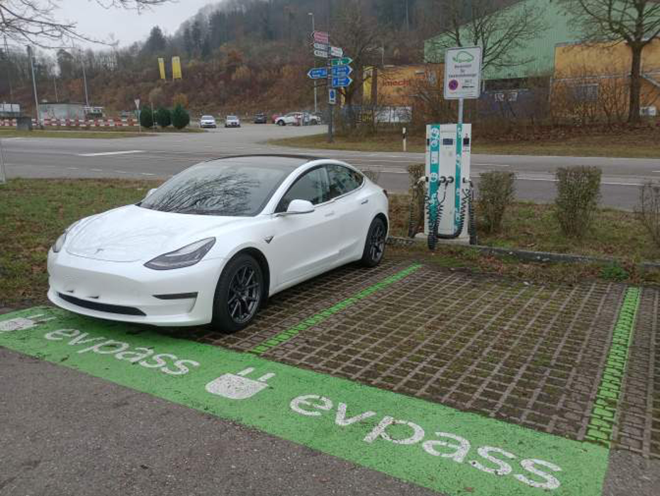 Shell Recharge Charging Station, Werkhof in Frick