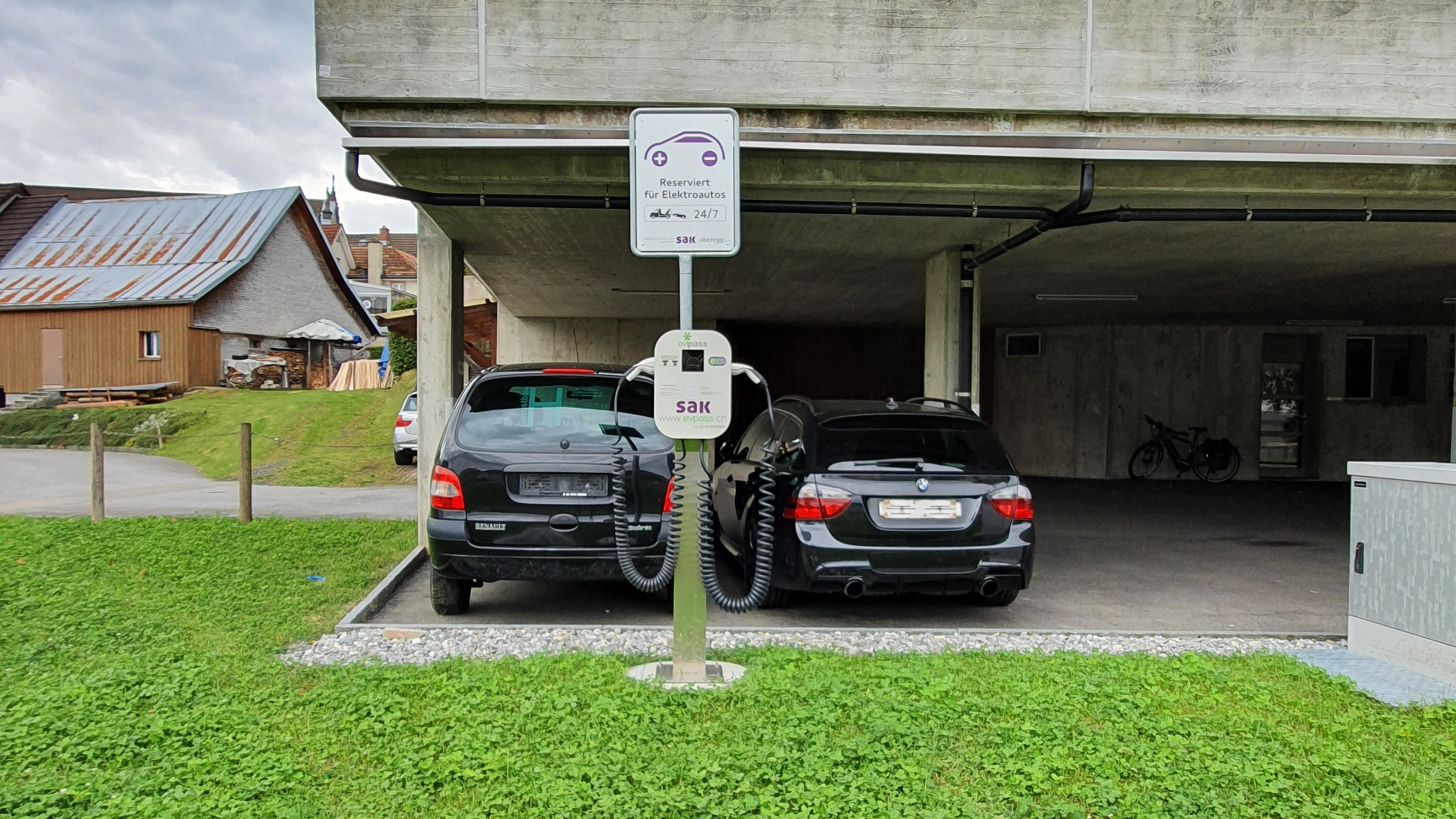 Shell Recharge Charging Station, Dorfstrasse in Oberegg