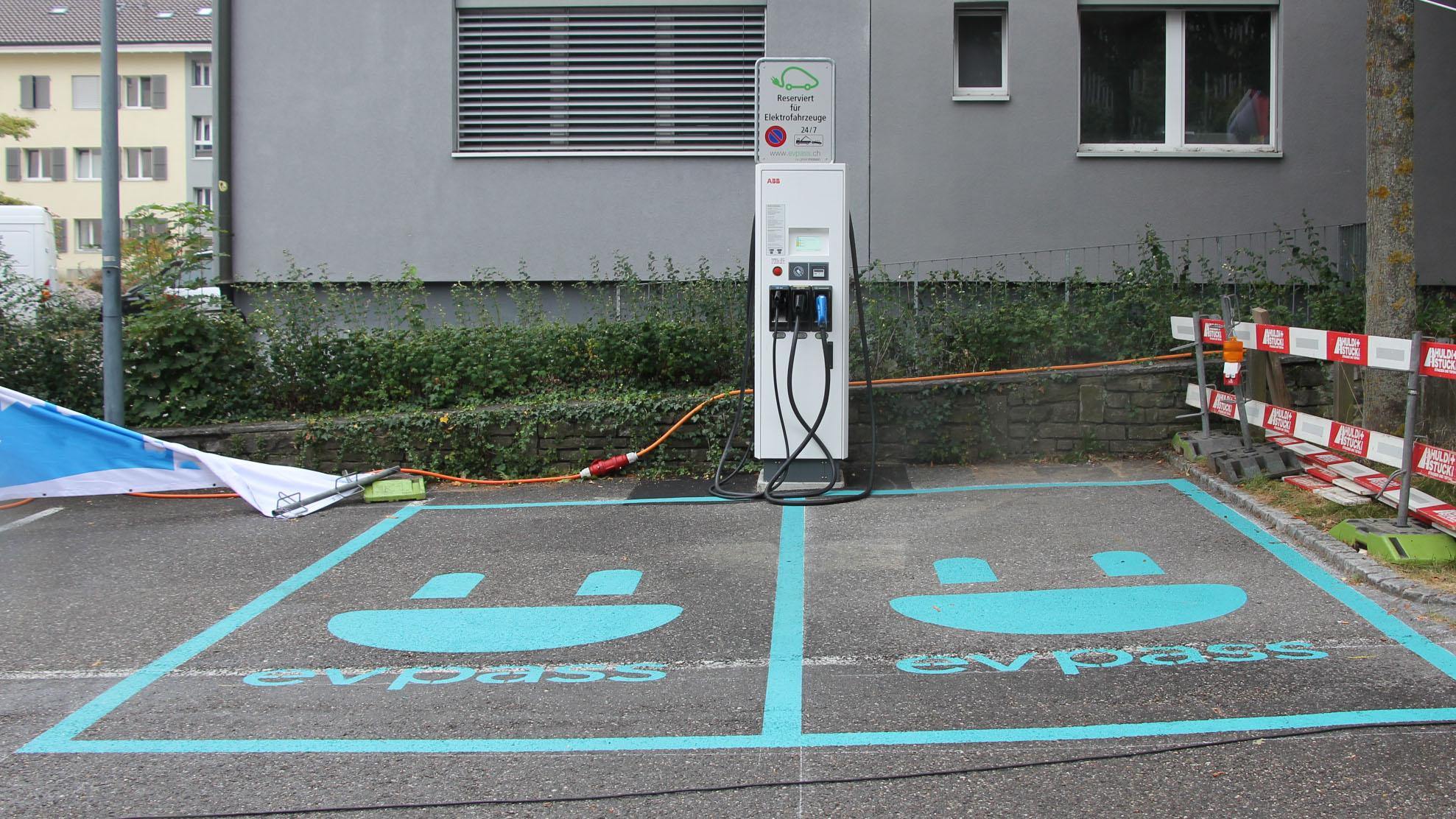 Shell Recharge Charging Station, Könizstrasse in Köniz