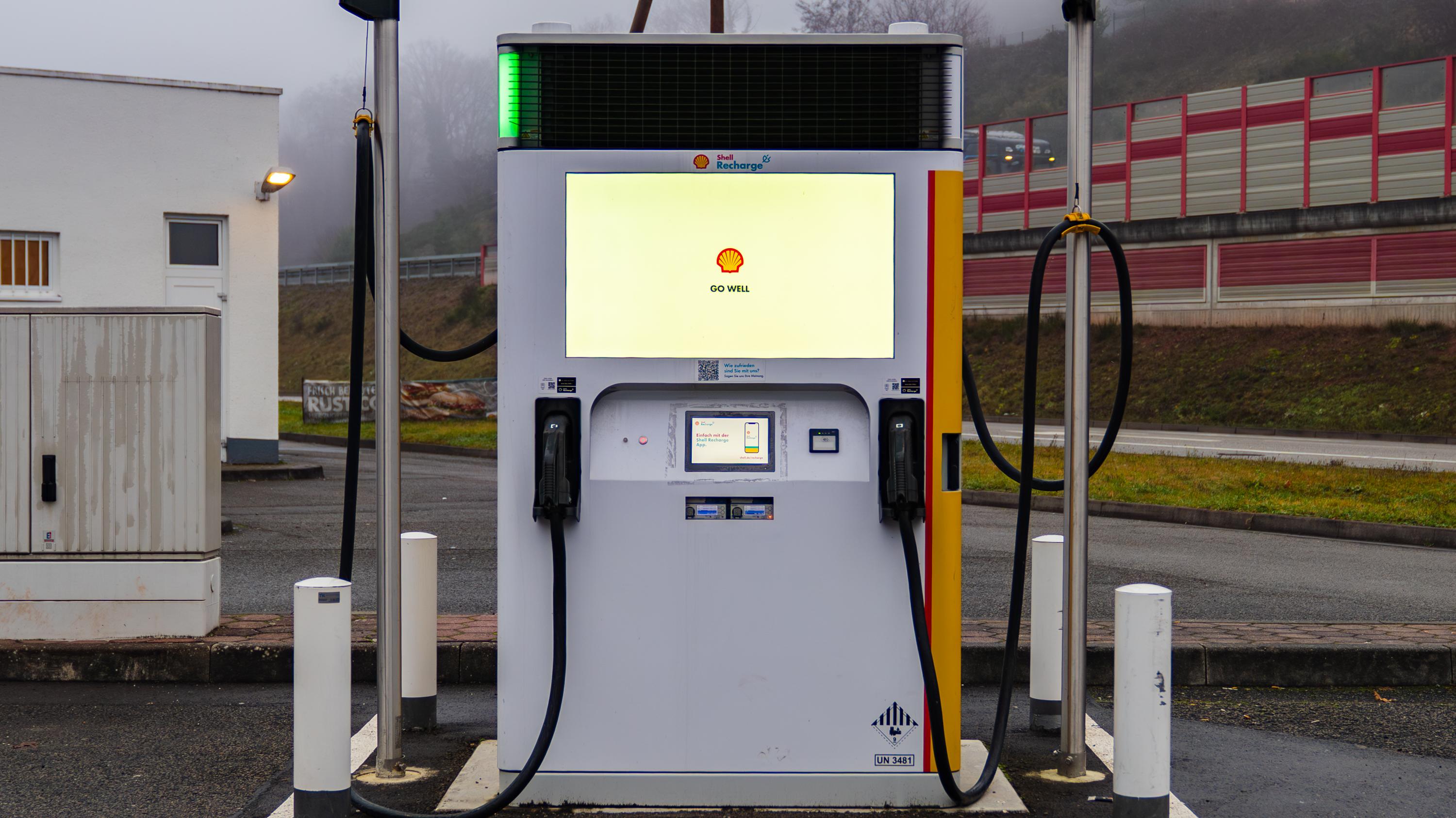 Shell Recharge Charging Station, Kaltenbach in Hinterweidenthal