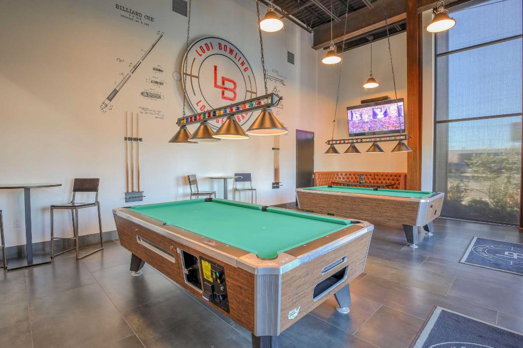 Lodi Bowling Lounge & Bar - Lodi, CA