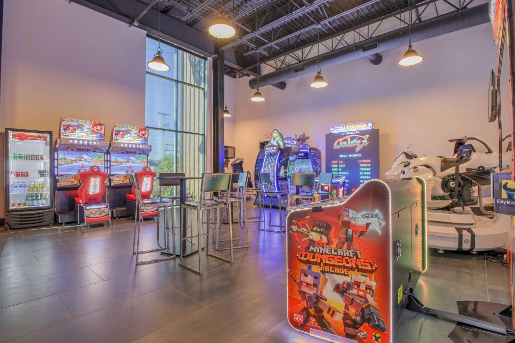 Lodi Bowling Lounge & Bar - Lodi, CA