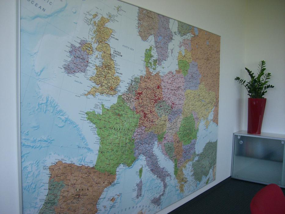 Custom map of Europe with store locations - the Lidl boardroom in Germany