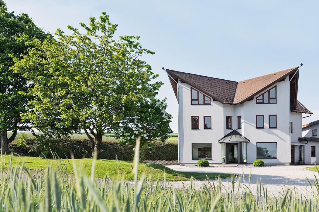 Bestattung Ostermann, Weißes Kreuz in Wiesmath