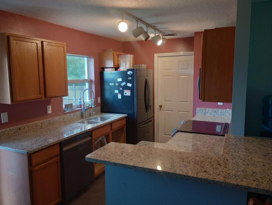 Granites Best LLC Logo