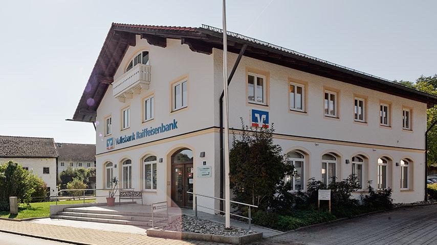meine Volksbank Raiffeisenbank eG, Breitbrunn, Eggstätter Straße in Breitbrunn am Chiemsee