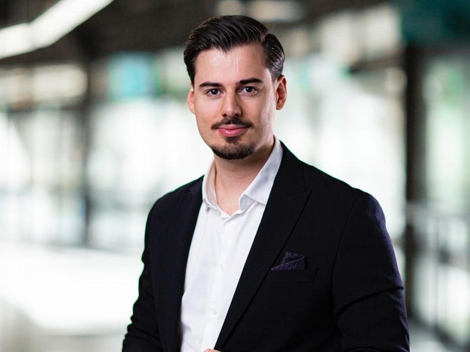 ERGO Pro Aref Zohoori, Brückenenstraße in Frankfurt am Main