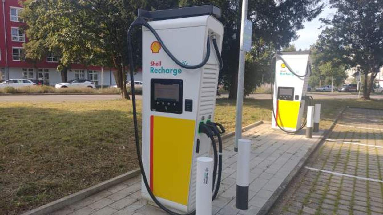 Shell Recharge Charging Station, Dettinger Straße in Kirchheim unter Teck