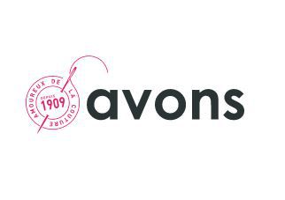 Avons machine à coudre, à repasser et à tricoter (vente, réparation)