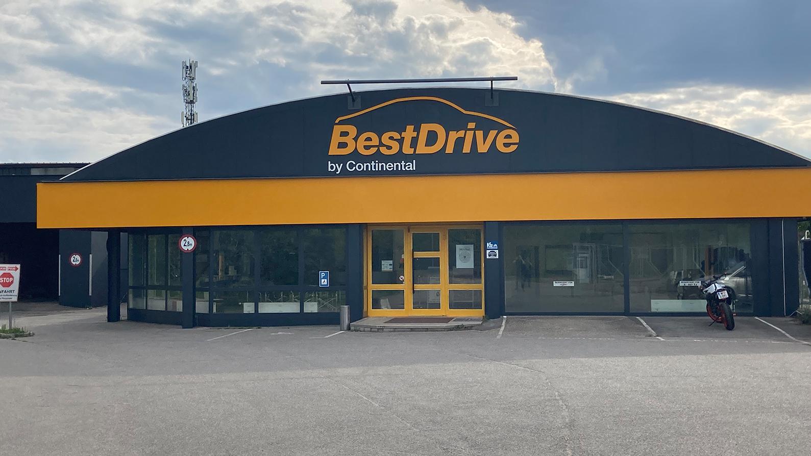 BestDrive Strasshof, Hauptstraße in Strasshof an der Nordbahn