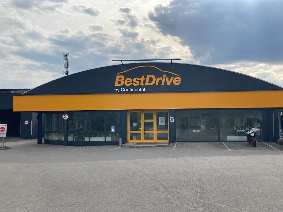 BestDrive Strasshof, Hauptstraße in Strasshof an der Nordbahn