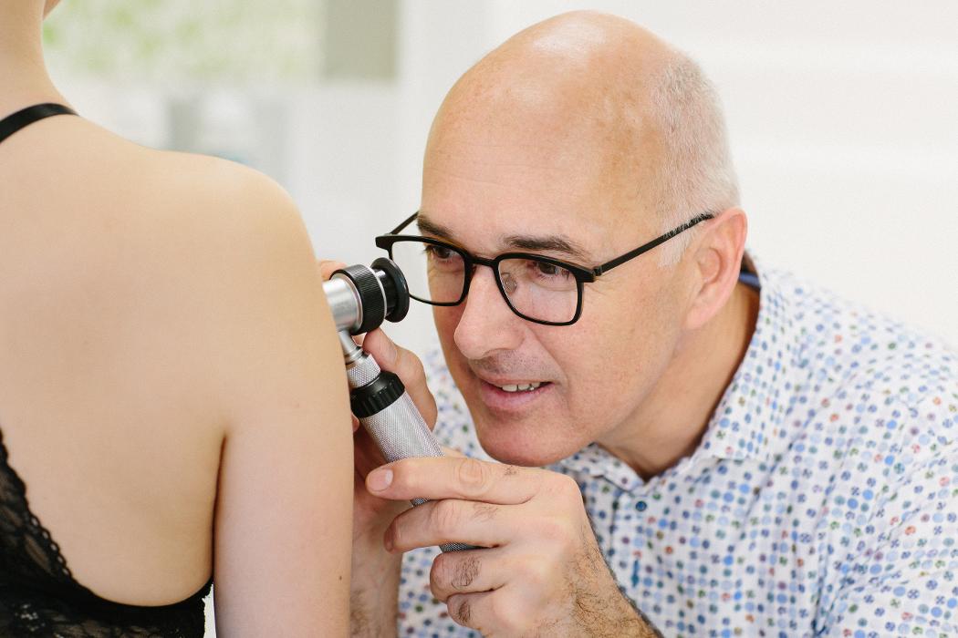 Hautarzt Dr. Hannes Kolle, Medizinweg in Gradnitz