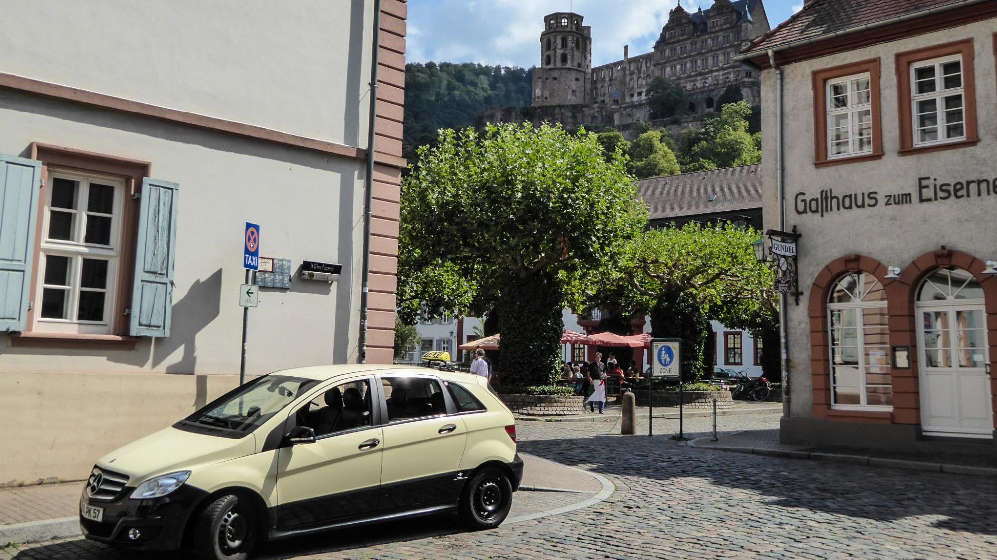 Auto-Funktaxi-Vermittlungszentrale Heidelberg e.G., Im Bosseldorn in Heidelberg