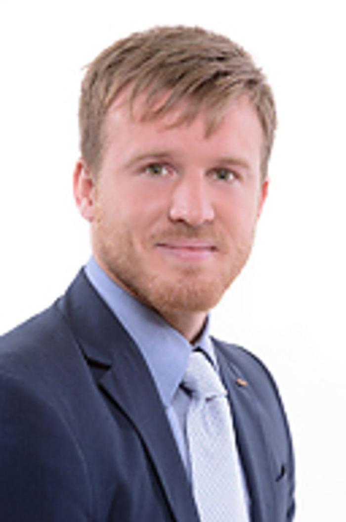 ERGO Versicherung / DKV Yannic Schindler, In den Straßgärten in Gommersheim