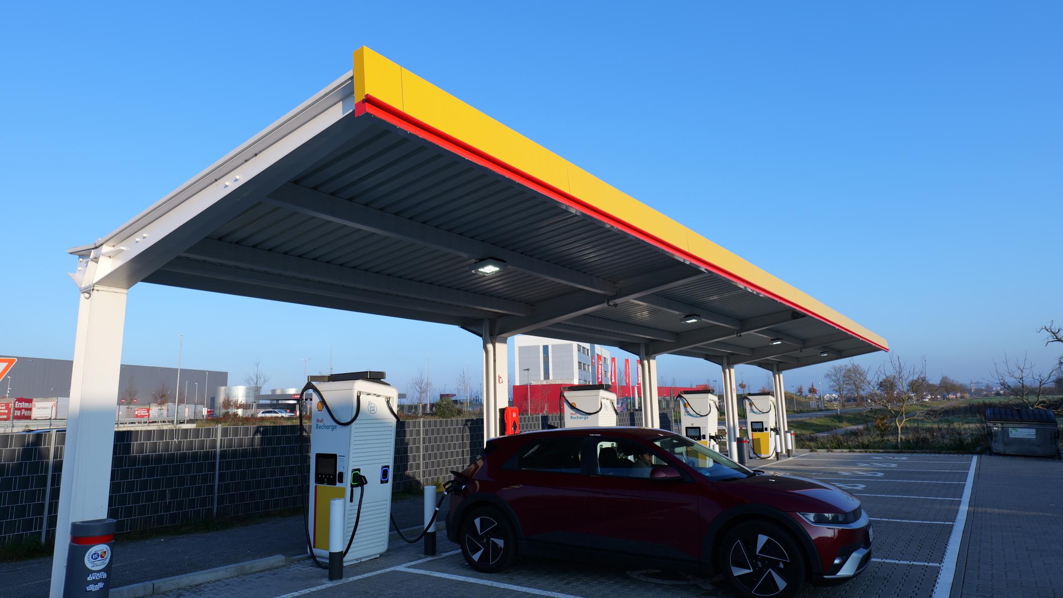 Shell Recharge Charging Station, Im Breitspiel in Heidelberg