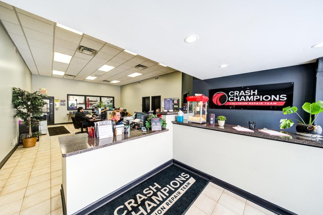 Crash Champions Collision Repair Mchenry - Lakemoor, IL