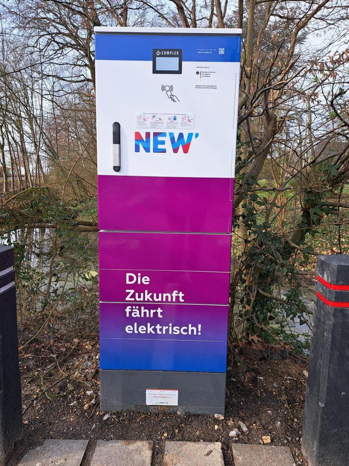 NEW Energie-Ladestation, Schloß Langwaden in Grevenbroich