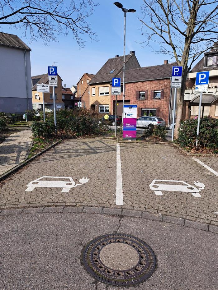 NEW Energie-Ladestation, Christian-Kropp-Straße in Grevenbroich