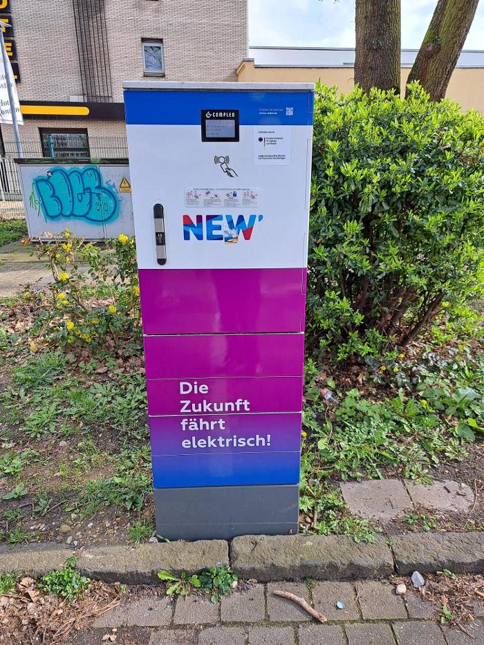 NEW Energie-Ladestation, Giesenkirchener Straße in Mönchengladbach