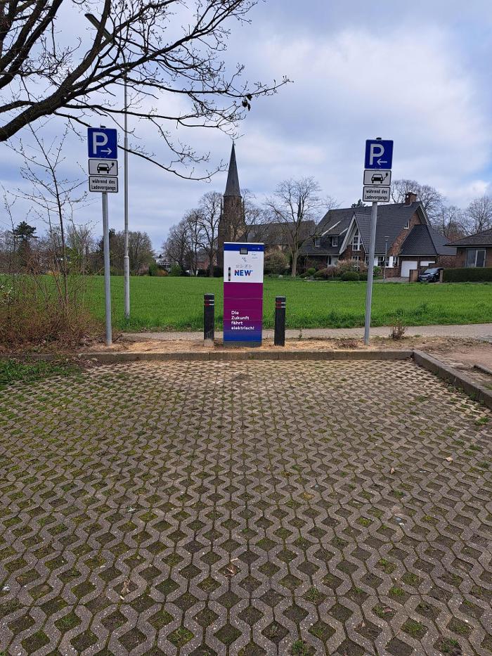 NEW Energie-Ladestation, Dahlacker in Korschenbroich